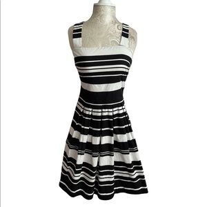 Banana Republic cross cross dress in size 2Petite